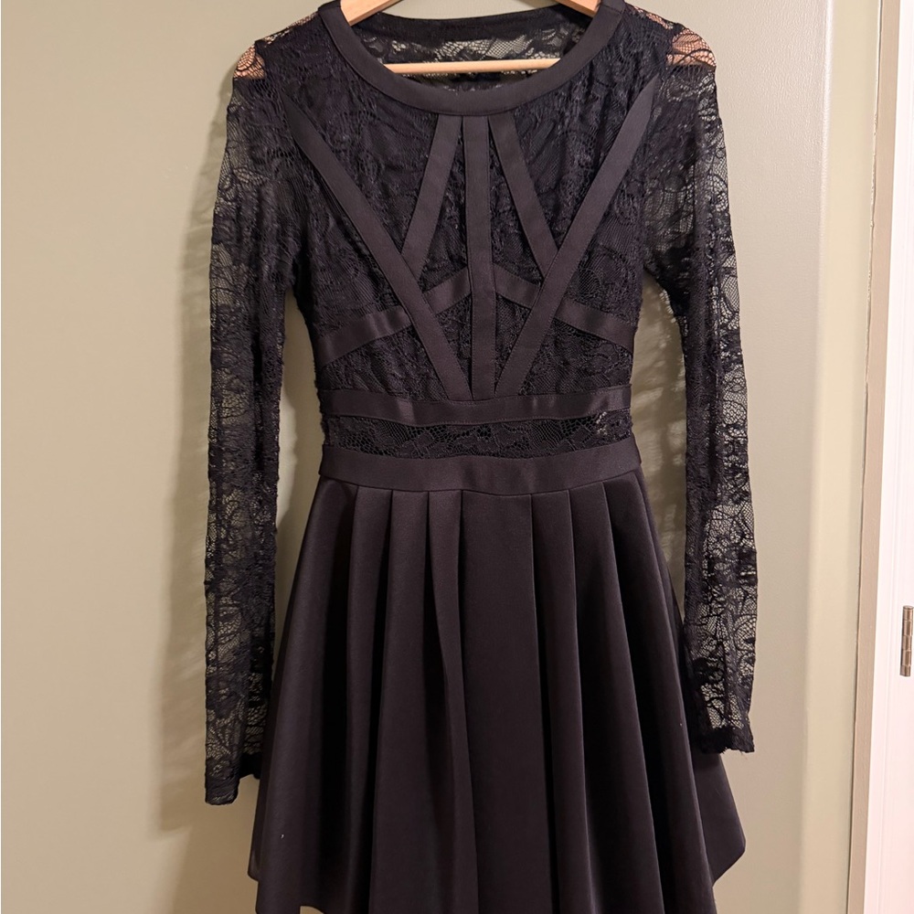 Windsor Black Lace Long Sleeve Dress